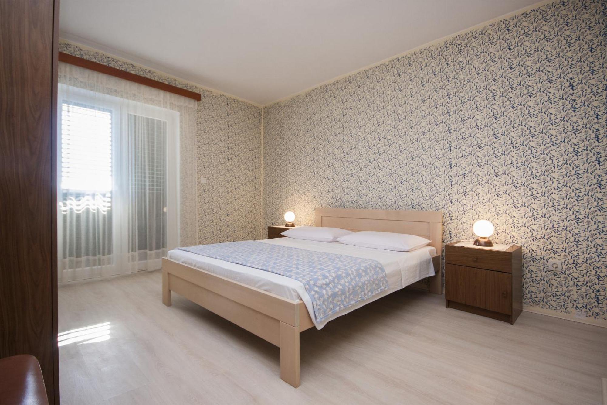 Apartments Vukicevic Brodarica 希贝尼克 外观 照片
