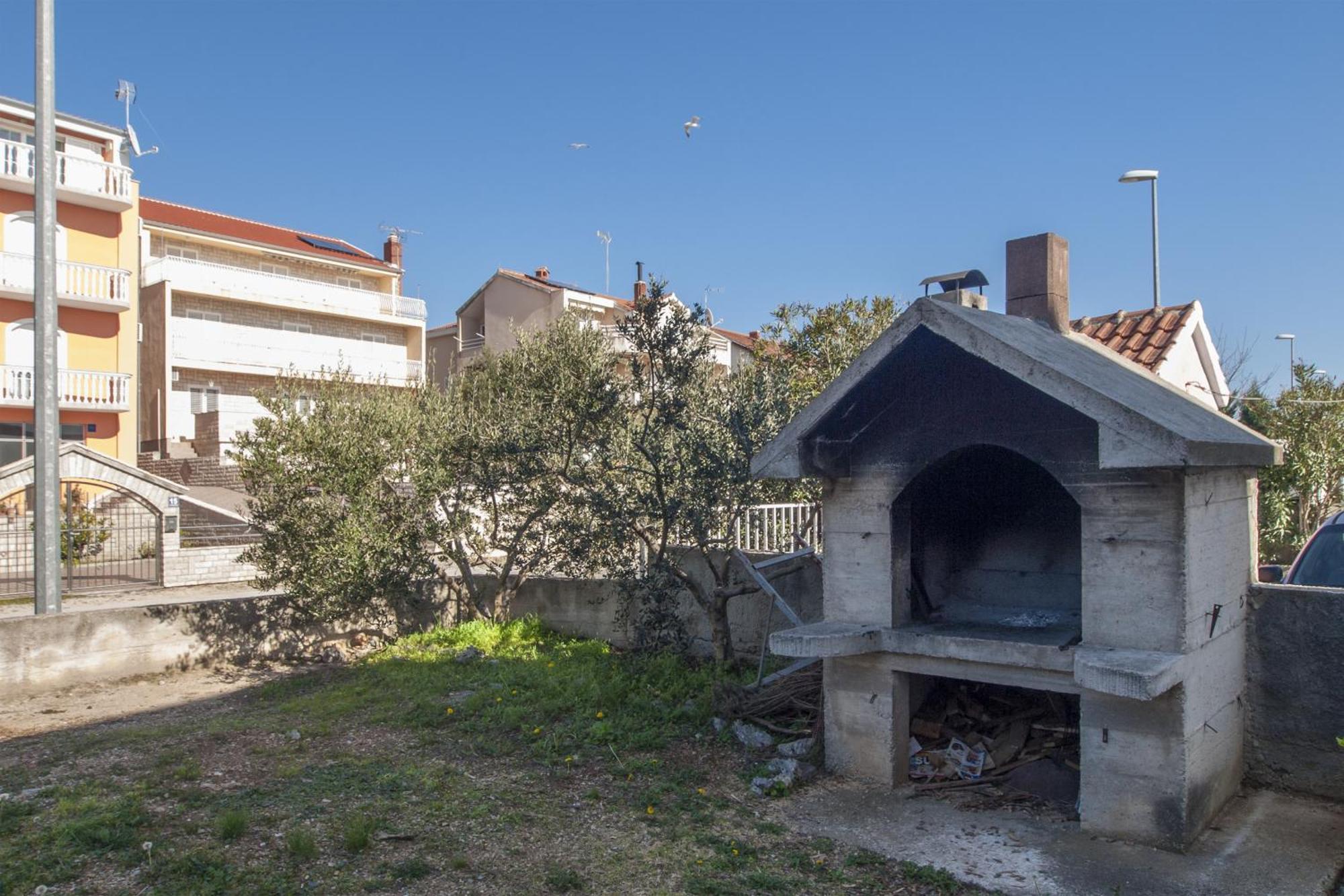 Apartments Vukicevic Brodarica 希贝尼克 外观 照片