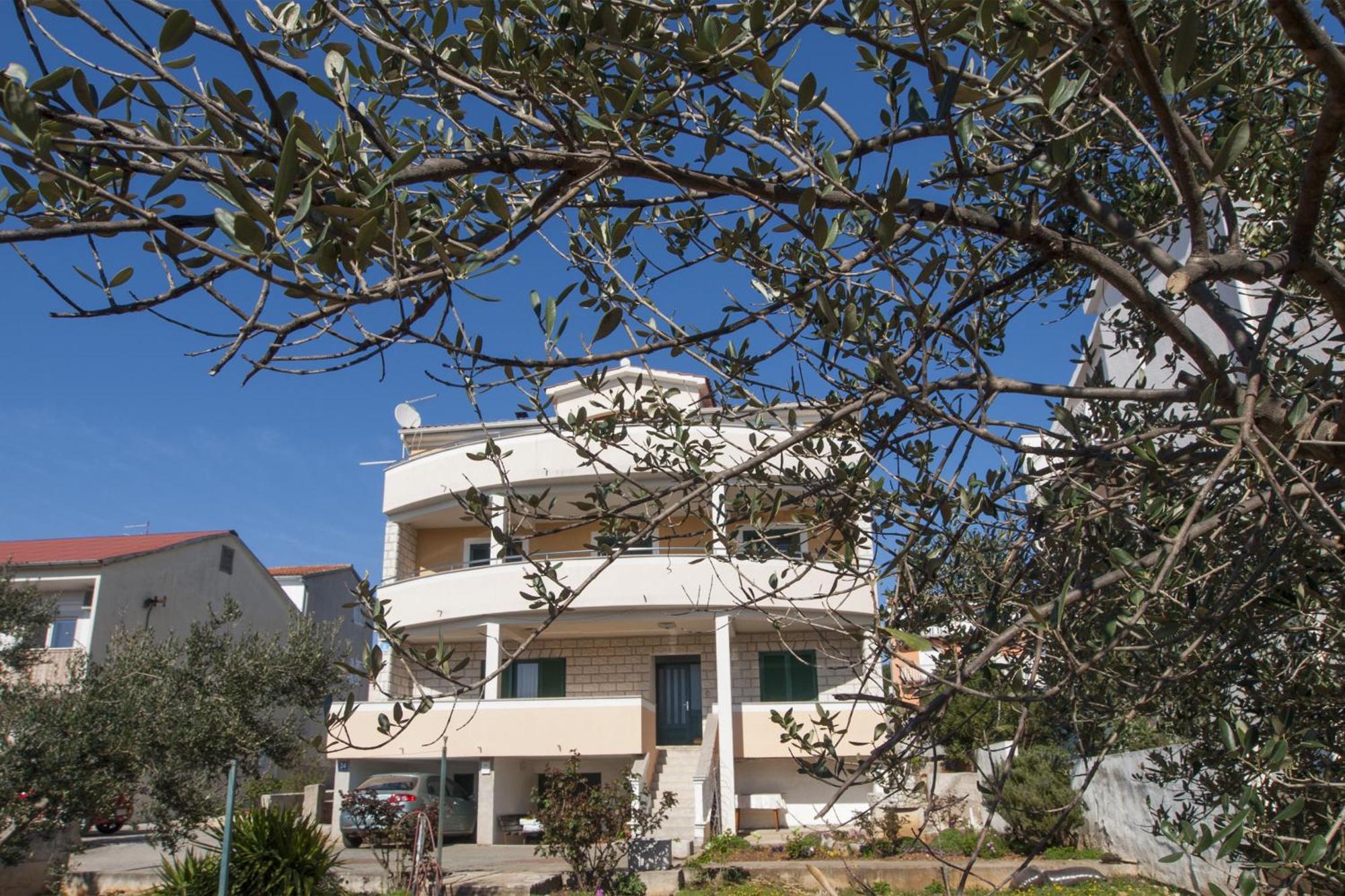 Apartments Vukicevic Brodarica 希贝尼克 外观 照片