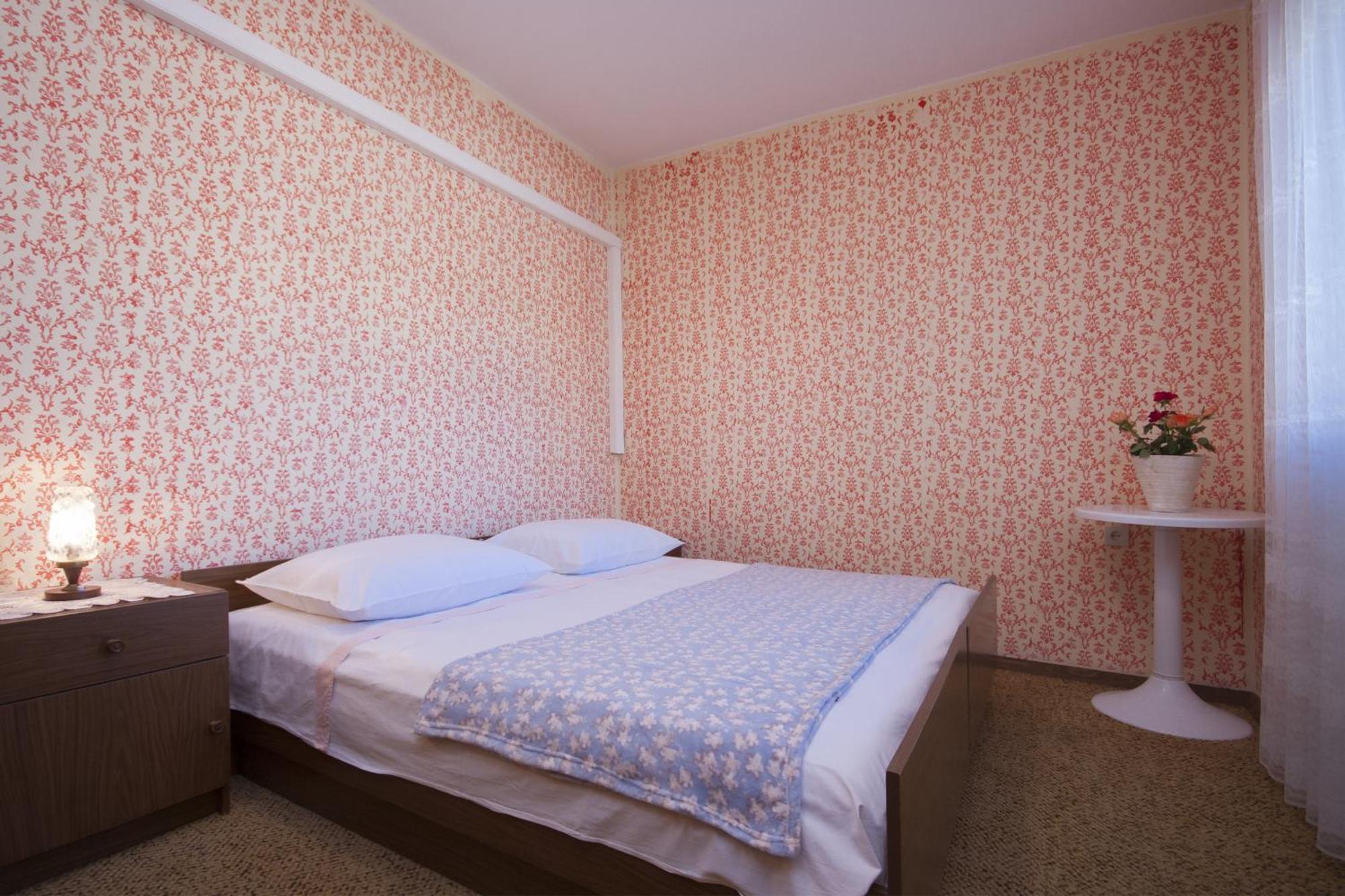 Apartments Vukicevic Brodarica 希贝尼克 外观 照片